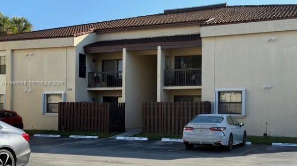 West Gardens Village, 660 W Park Dr #1-201, Fountainebleau, Florida 33172, image 1