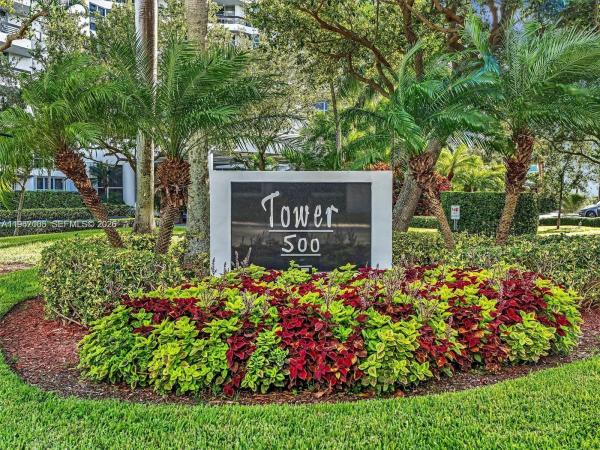 Mystic Pointe Tower 500, 3530 Mystic Pointe Dr #1212, Aventura, Florida 33180, image 2