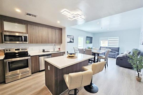 Aesthetic Apartments, 1938 Jackson St #202, Hollywood, Florida 33020, image 2