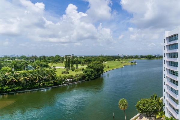 Blair House, 9100 W Bay Harbor Dr #9C, Bay Harbor Islands, Florida 33154, image 3