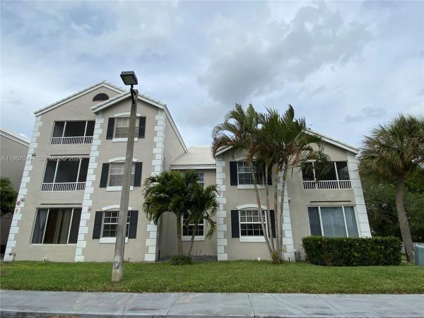 LakeView Club, 2841 N Oakland Forest Dr #110, Oakland Park, Florida 33309, image 1