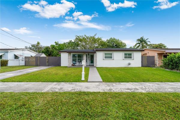 1401 SW 94th Ave, Unincorporated Dade County, Florida 33174, image 1