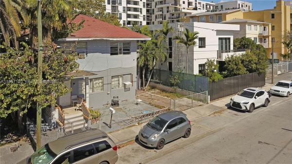 East Little Havana, 767 SW 2nd St, Miami, Florida 33130, image 2