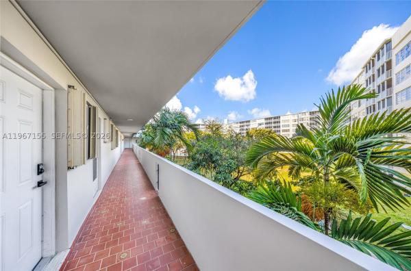 Daisy Gardens, 1750 NE 191st St #326-4, Ojus, Florida 33179, image 3