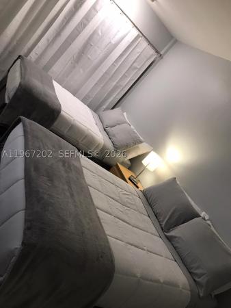 Knights Inn Hallandale, 26 Diplomat Pkwy #2215, Hallandale Beach, Florida 33009, image 1