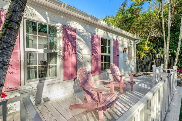 Park Manor, 3951 Park Dr, Miami, Florida 33133, image 3