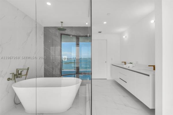 23 Biscayne Bay, 700 NE 24th St #1806, Miami, Florida 33137, image 1