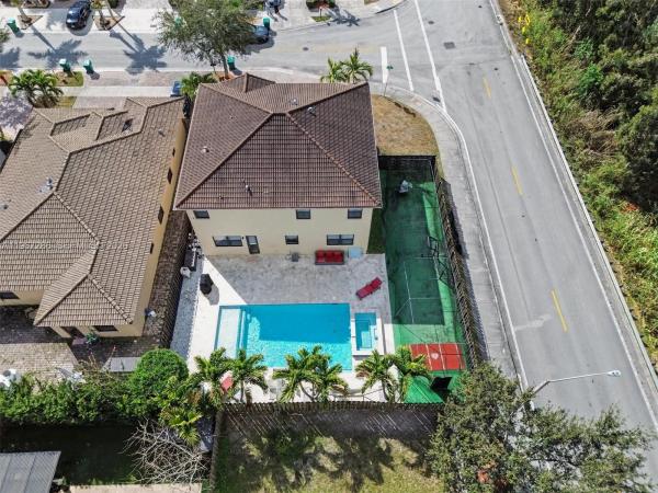 Interlaken, 16673 SW 44th St, Kendale Lakes, Florida 33185, image 3