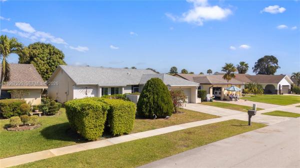 Greenbriar, 10681 Greenbriar Ct, Boca Raton, Florida 33498, image 2