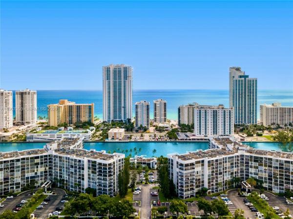 Oceanview Park, 800 Parkview Dr #1007, Hallandale Beach, Florida 33009, image 1