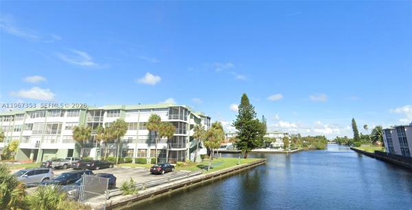 Watergate, 2781 Taft St #303, Hollywood, Florida 33020, image 2