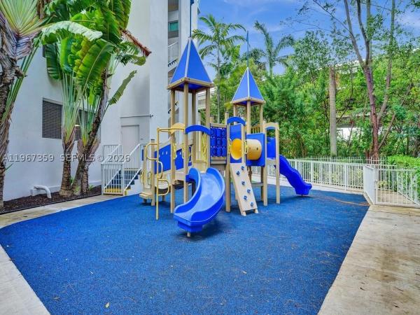 The Parc At Turnberry Isle, 19400 Turnberry Way #1012, Aventura, Florida 33180, image 1