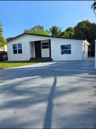 2600 NW 108th St, Unincorporated Dade County, Florida 33167, image 1