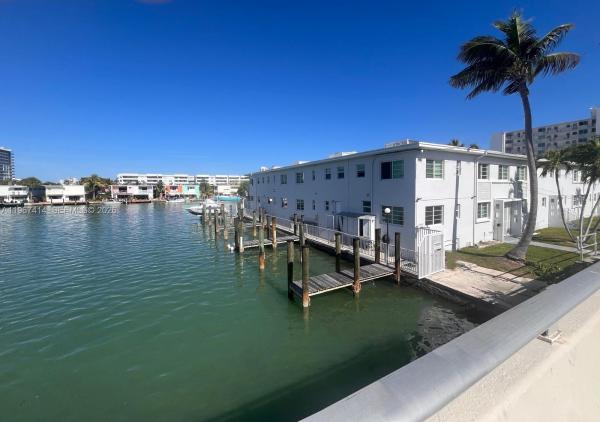 Island Point South, 7207 Bay Dr ##25, Miami Beach, Florida 33141, image 1