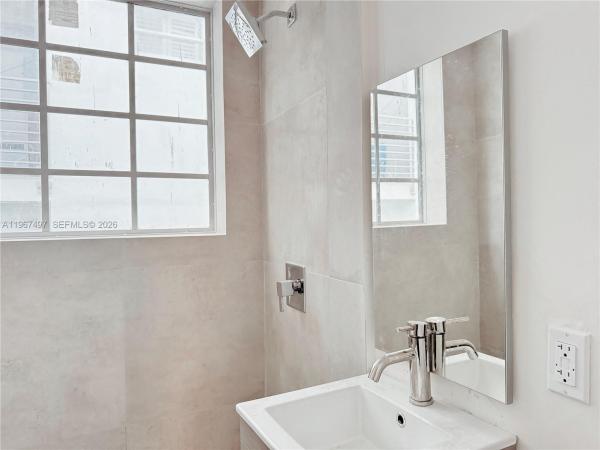 Lincoln, 1525 Euclid Ave, Miami Beach, Florida 33139, image 1