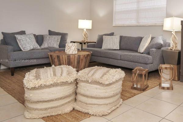 Dixie Way, 20 SE 12th St, Dania Beach, Florida 33004, image 1