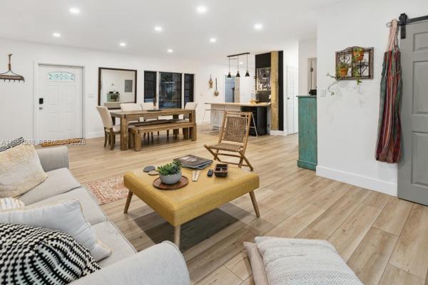 South Middle River, 1512 NW 4th Ave, Fort Lauderdale, Florida 33311, image 2