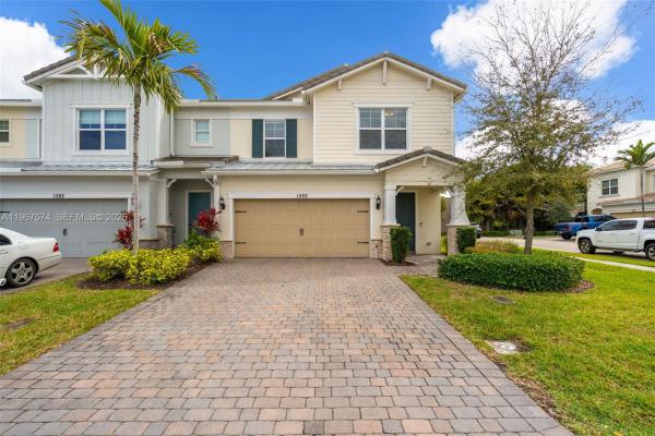 Parkview At Hillcrest, 1595 Evergreen Ter, Hollywood, Florida 33021, image 1