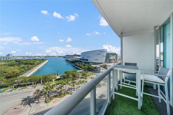 MarinaBlue, 888 Biscayne Blvd #910, Miami, Florida 33132, image 1