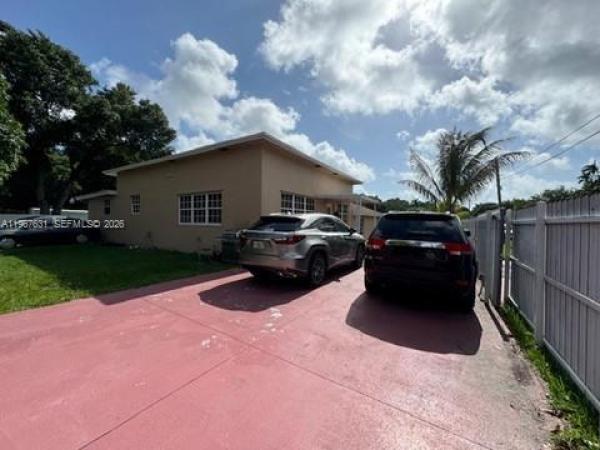 Carl Byoir, 735 NE 152nd St, Golden Glades, Florida 33162, image 2