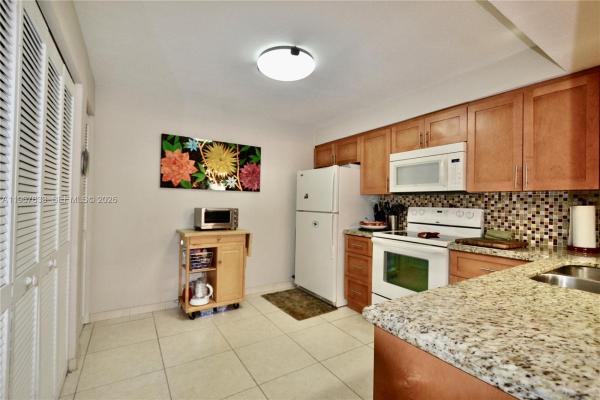 Kenland Bend South, 9020 SW 125th Ave #F108, The Crossings, Florida 33186, image 2