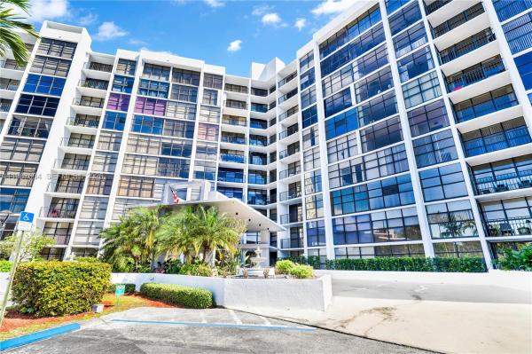 Towers Of Oceanview South, 600 Parkview Dr #621, Hallandale Beach, Florida 33009, image 1