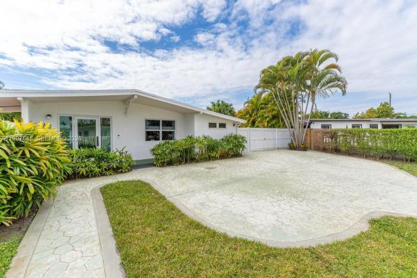 Westwood Lakes Residential, 11430 SW 46th St, Westwood Lakes, Florida 33165, image 2
