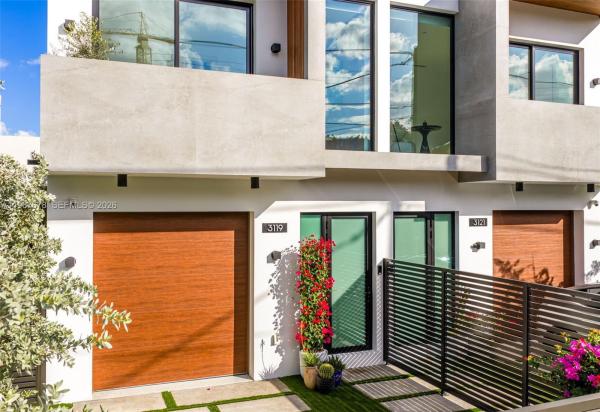 Carters, 3119 Plaza St, Miami, Florida 33133, image 3