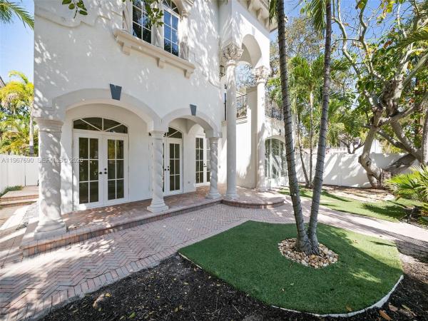 Colee Hammock, 827 SE 2nd Ct, Fort Lauderdale, Florida 33301, image 1