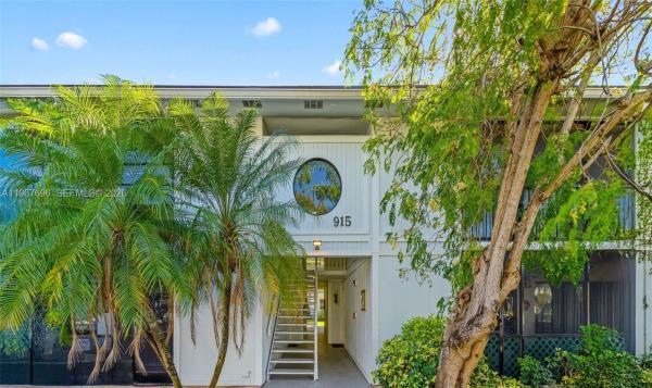 915 NE 199th St #206-15, Unincorporated Dade County, Florida 33179, image 1