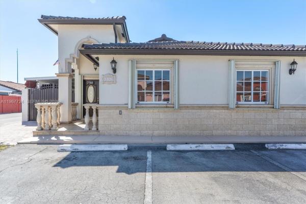 Los Palacios, 9326 NW 121st St #115, Hialeah Gardens, Florida 33018, image 2