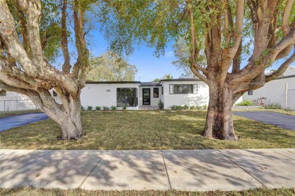 Myrtle Grove, 2241 NW 172nd Ter, Miami Gardens, Florida 33056, image 2