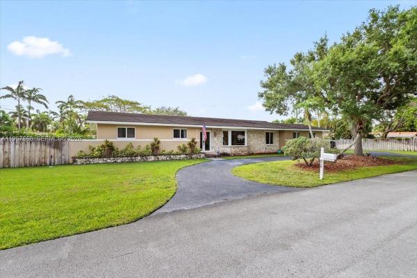 Pine Meadows, 9750 SW 143rd Dr, Kendall, Florida 33176, image 3