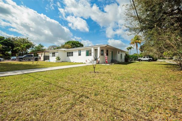 Hialeah Golf Course, 296 Navajo St, Miami Springs, Florida 33166, image 2