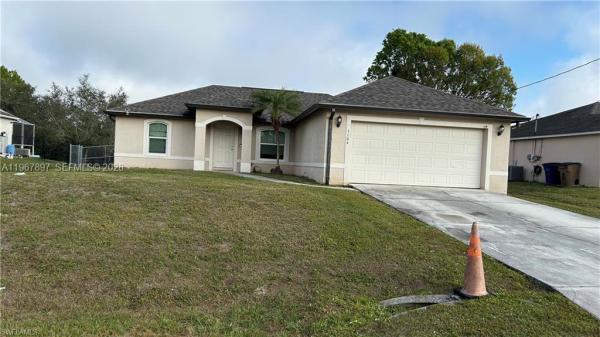 Lehigh Acres, 5104 Beauty St, Lehigh Acres, Florida 33971, image 1