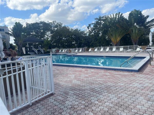 7705 SW 86th St #B-213, Unincorporated Dade County, Florida 33143, image 1
