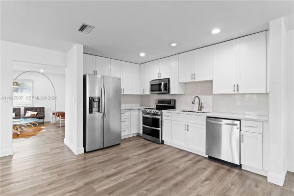 10360 SW 24th St, Unincorporated Dade County, Florida 33165, image 1