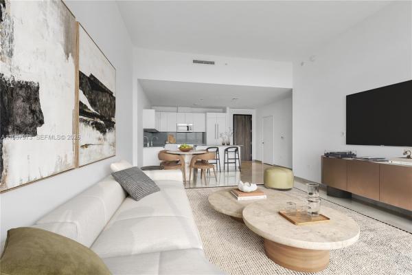Reach Brickell City Centre, 68 SE 6th St #4110, Miami, Florida 33131, image 3