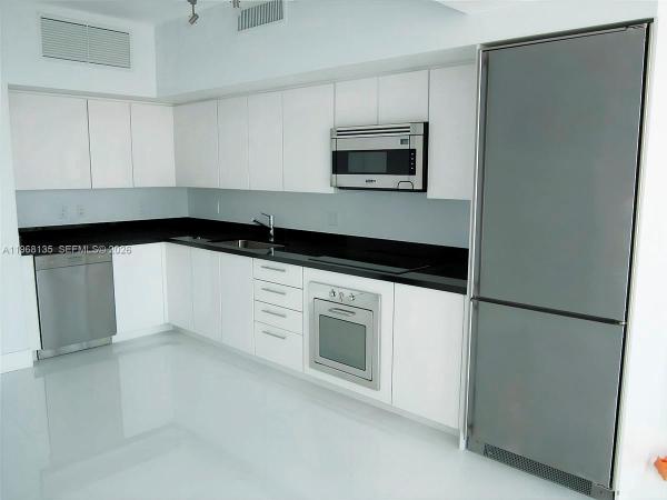 Mint At Riverfront, 92 SW 3rd St #5109, Miami, Florida 33130, image 1