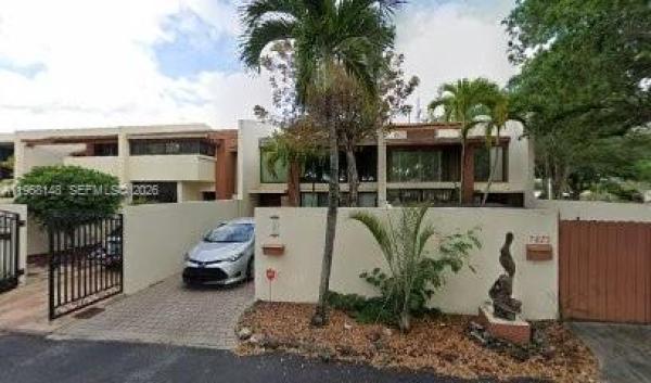 7825 SW 103rd Pl, Unincorporated Dade County, Florida 33173, image 1