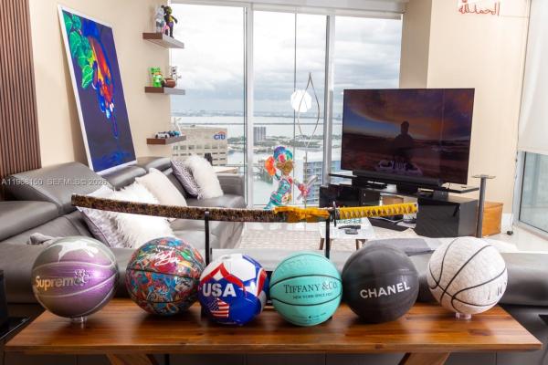 Icon Brickell Tower 1, 465 Brickell Ave #5101, Miami, Florida 33131, image 1