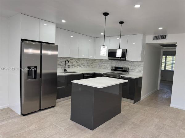 Newport, 1039 Newport H, Deerfield Beach, Florida 33442, image 1