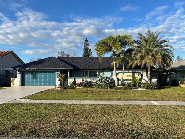 Sugar Pond Manor, 13808 Geranium Pl, Wellington, Florida 33414, image 1
