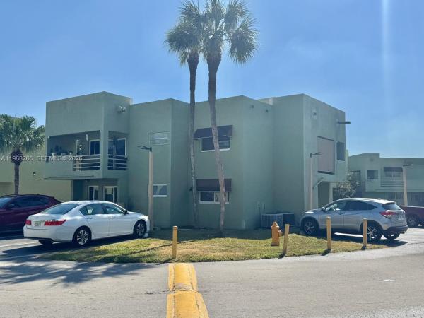 11163 NW 7th St #204-19, Unincorporated Dade County, Florida 33172, image 1