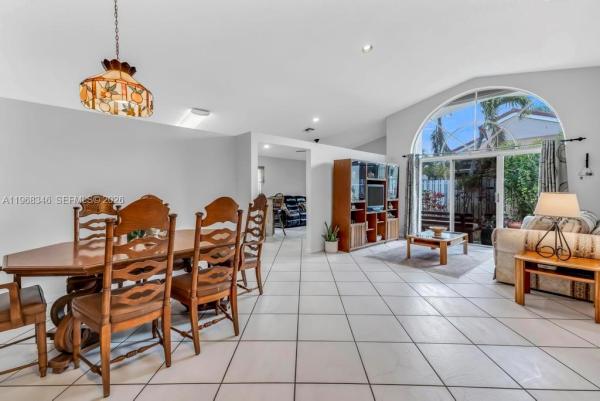 Coconut Reef At Silver Lakes, 1391 SW 181st Ave, Pembroke Pines, Florida 33029, image 2