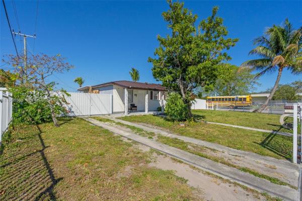 Elson Manors, 3505 NW 83rd Ter, West Little River, Florida 33147, image 3