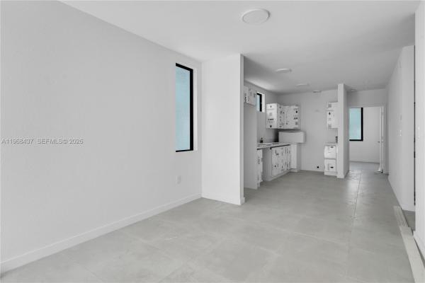 1658 NW 1st St, Miami, Florida 33125, image 3