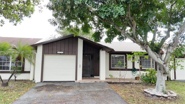 Laurel Oak At Las Verdes, 5403 Laurel Oak St, Delray Beach, Florida 33484, image 1