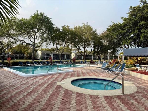 Deerfield Beach, Florida 33442, image 1