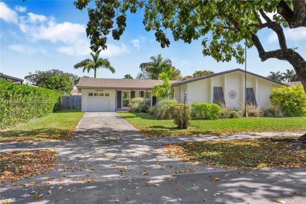 Bel Aire, 18525 SW 90th Ct, Cutler Bay, Florida 33157, image 3